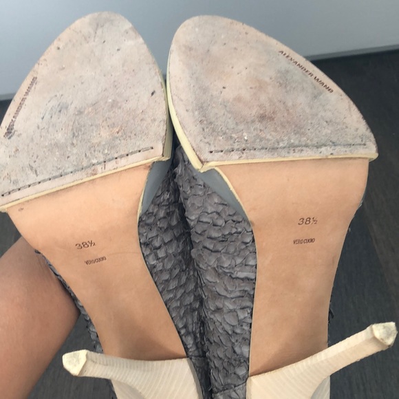 ALEXANDER WANG Textured Grey Snake Skin sz 38.5 - Picture 4 of 6